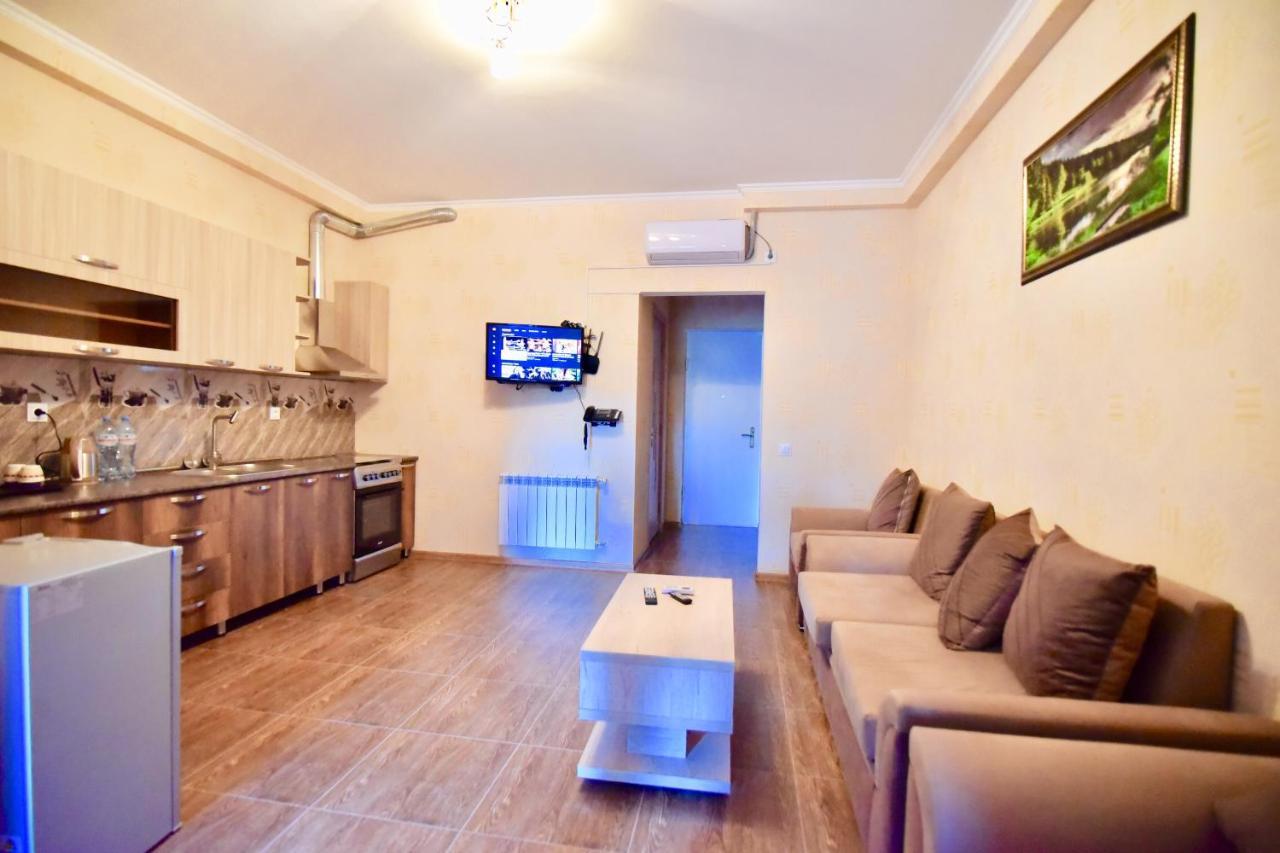 Hotel Blue Ridge Тбилиси Экстерьер фото